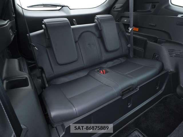 Mitsubishi OUTLANDER PHEV 2023-03 281143-6