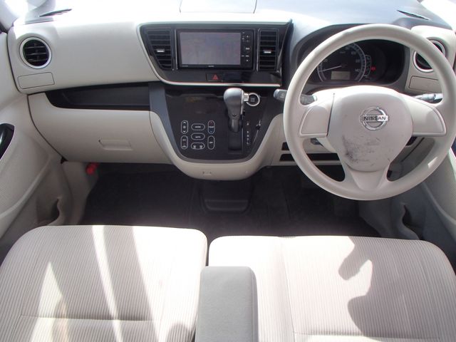 Nissan DAYZ ROOX 2015-07 11072-1