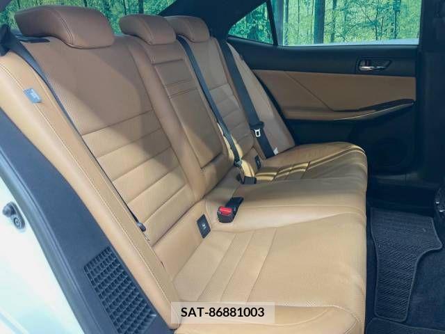 Lexus IS 2013-08 362818-9