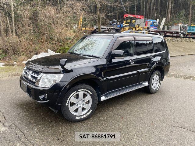 Mitsubishi PAJERO 2013-12 281142-0