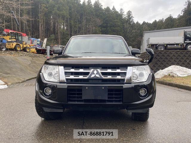 Mitsubishi PAJERO 2013-12 281142-3