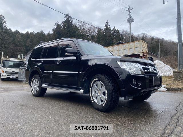 Mitsubishi PAJERO 2013-12 281142-5