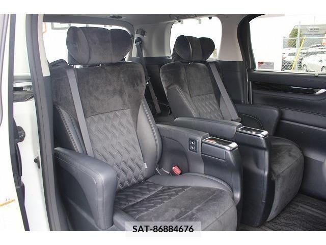 Toyota VELLFIRE 2017-03 369837-16