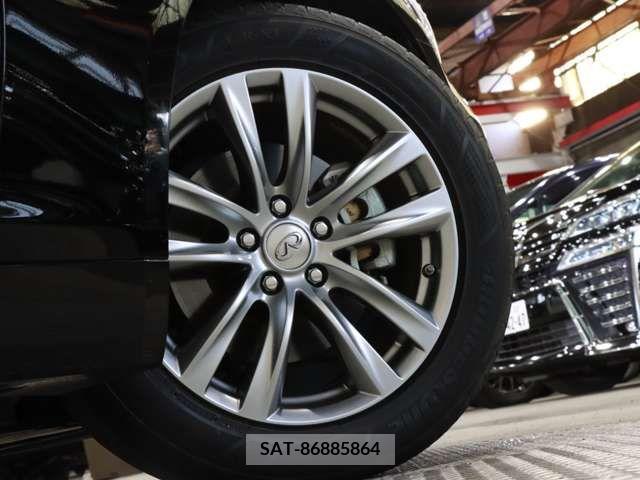 Nissan FUGA 2016-03 391074-14