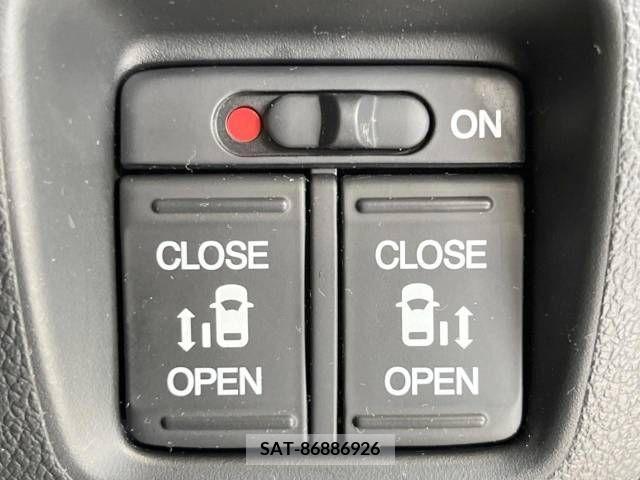 Honda N BOX CUSTOM 2016-02 306640-5