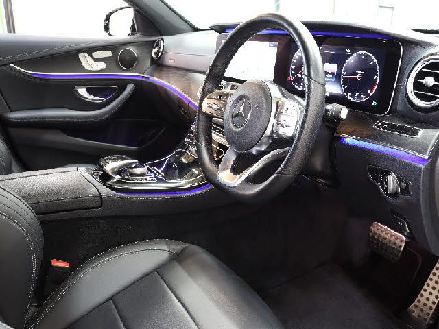 Mercedes Benz E-CLASS 2018-11 193086-11