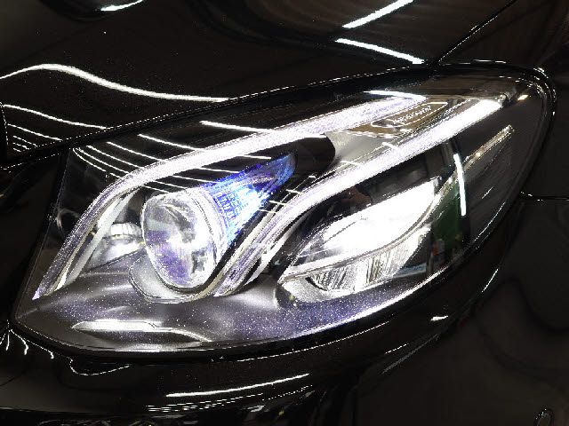 Mercedes Benz E-CLASS 2018-11 193086-19