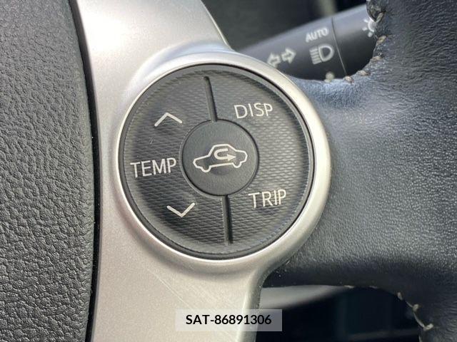 Toyota AQUA 2015-08 345930-21