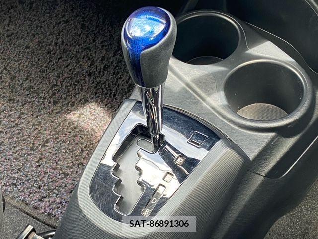 Toyota AQUA 2015-08 345930-19