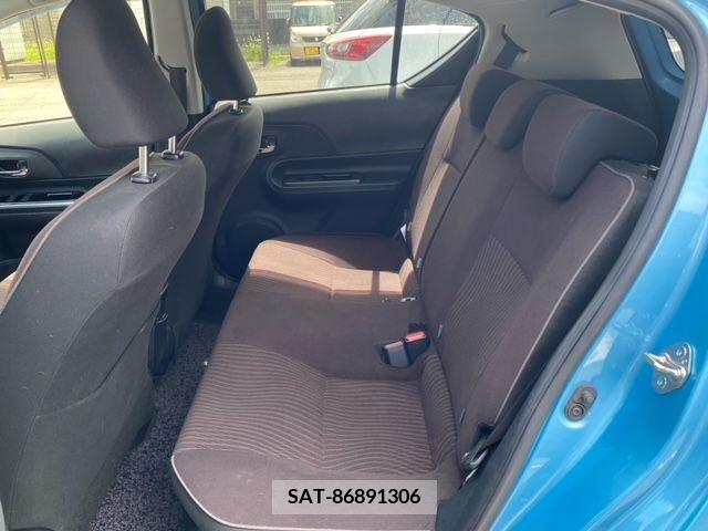Toyota AQUA 2015-08 345930-18
