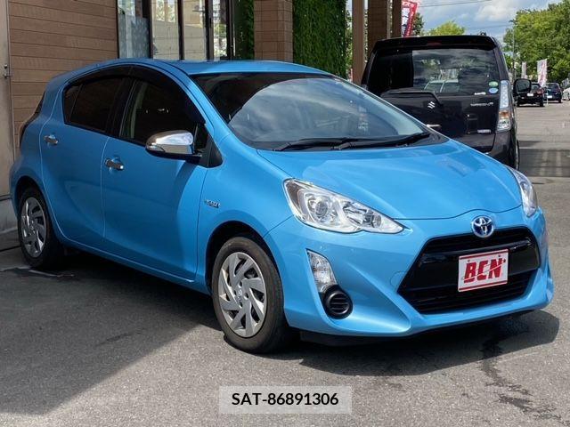 Toyota AQUA 2015-08 345930-6