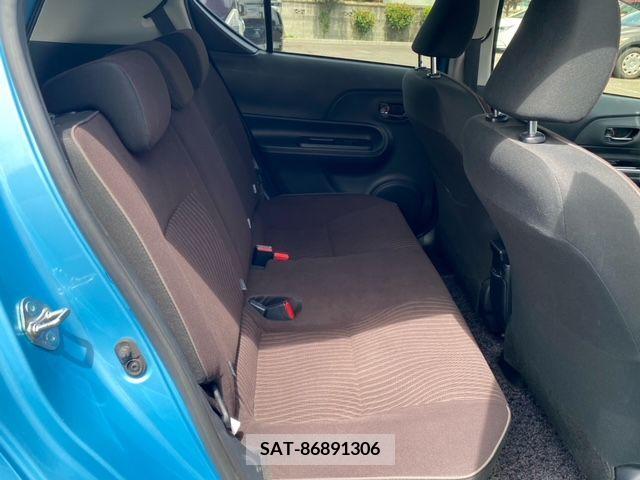 Toyota AQUA 2015-08 345930-9