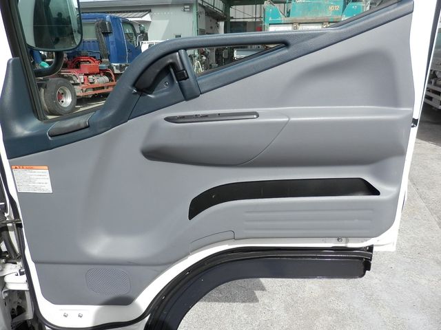 Mitsubishi CANTER 2016-02 3714-28