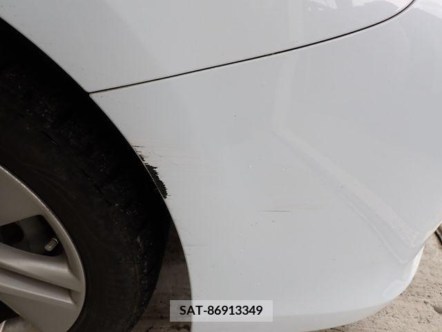 Lexus HS 2009-07 275430-26