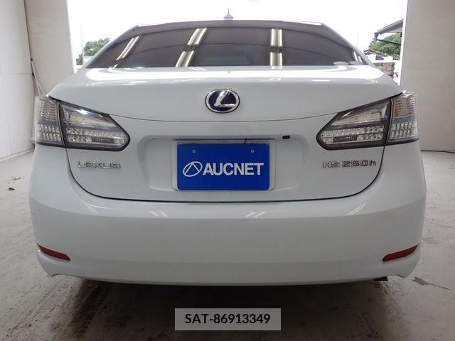 Lexus HS 2009-07 275430-3