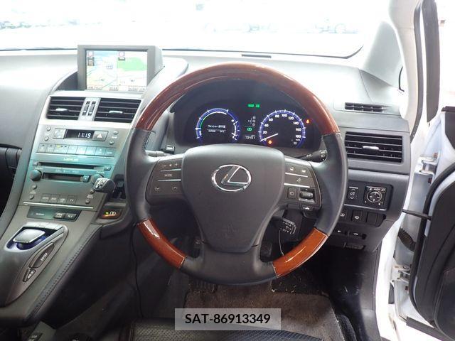 Lexus HS 2009-07 275430-10