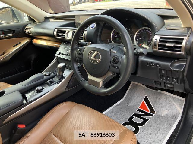 Lexus IS 2014-05 297924-9
