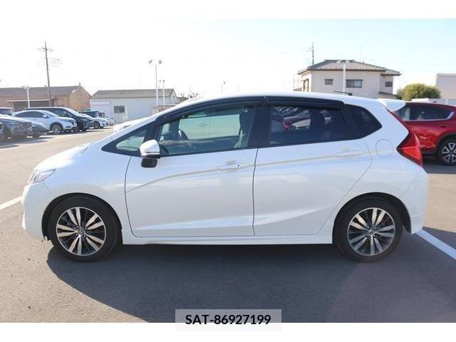Honda FIT 2014-03 218462-8