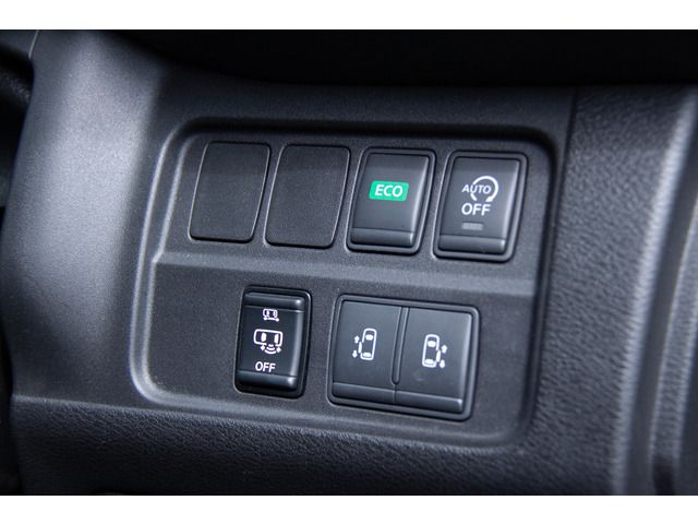 Nissan SERENA 2018-07 12313-9
