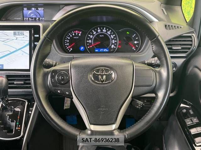 Toyota VOXY 2020-10 337990-13