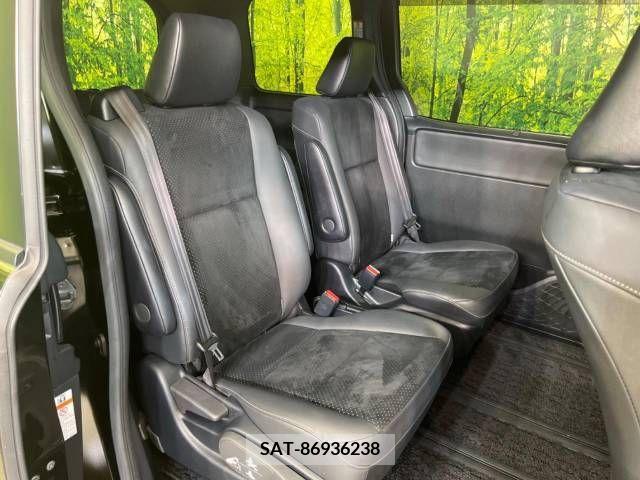Toyota VOXY 2020-10 337990-9