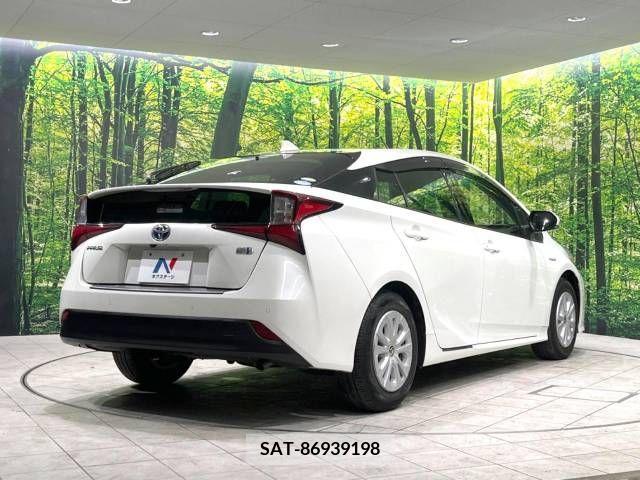 Toyota PRIUS 2019-02 211807-17