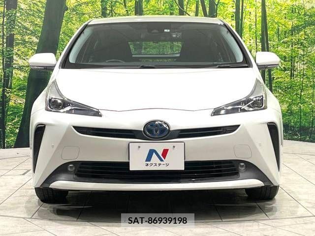 Toyota PRIUS 2019-02 211807-14