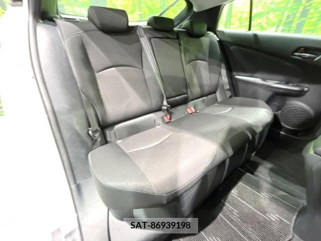 Toyota PRIUS 2019-02 211807-9