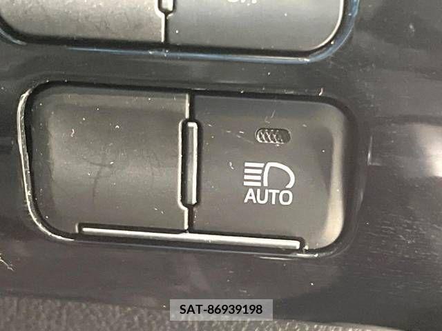 Toyota PRIUS 2019-02 211807-7