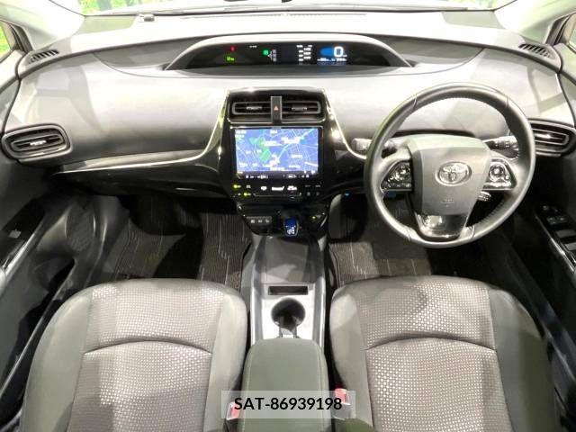 Toyota PRIUS 2019-02 211807-1
