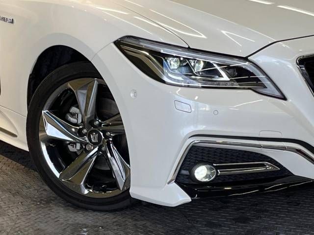 Toyota CROWN SEDAN 2018-10 190752-12