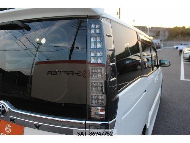Toyota VOXY 2014-09 347248-10