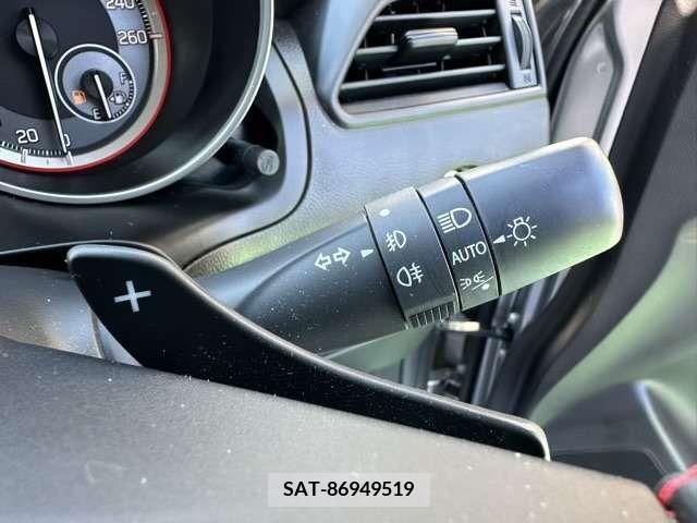 Suzuki SWIFT 2023-05 320844-11