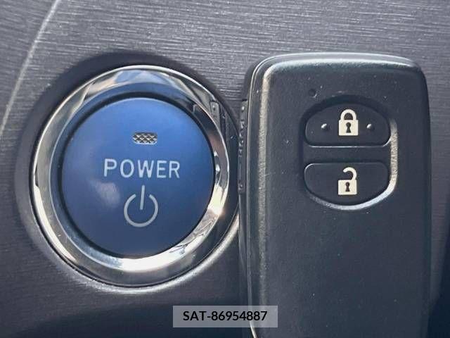 Toyota PRIUS 2012-06 393438-4