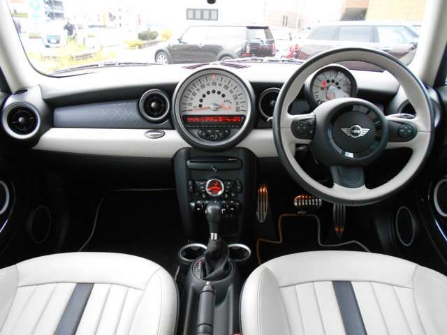 Bmw MINI 2012-05 17563-9