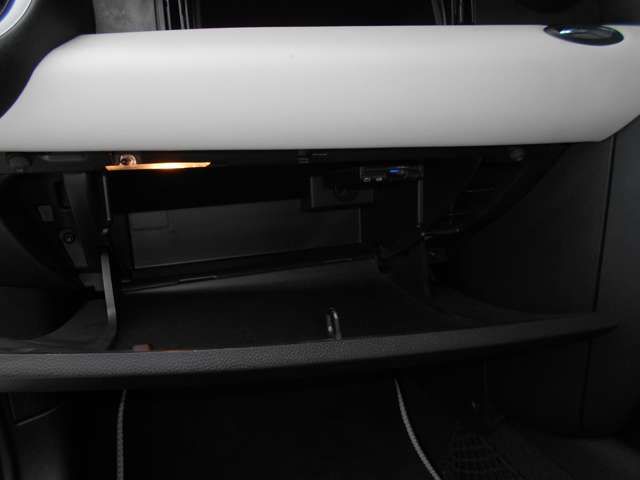 Bmw MINI 2012-05 17563-16