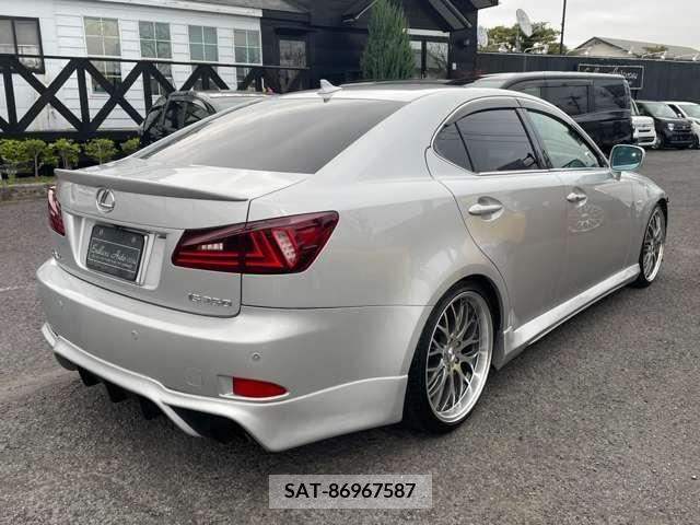 Lexus IS 2005-12 387404-1