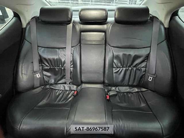 Lexus IS 2005-12 387404-5