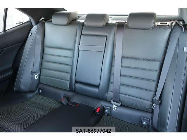 Lexus IS 2013-12 334317-7