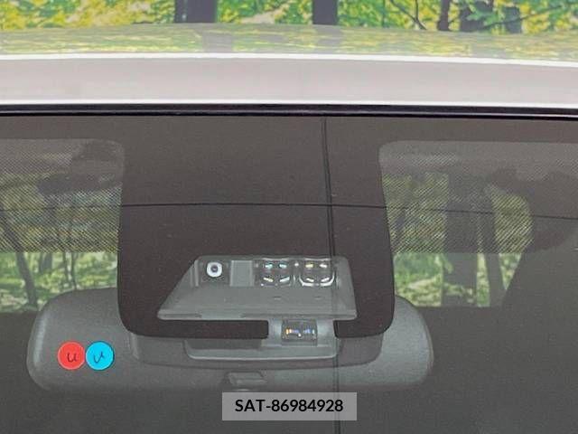 Toyota AQUA 2017-06 260456-2