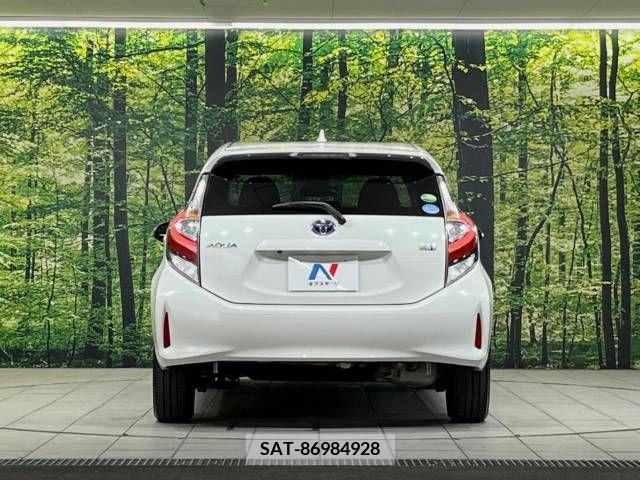 Toyota AQUA 2017-06 260456-15