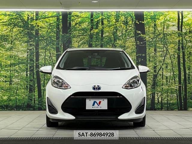 Toyota AQUA 2017-06 260456-14