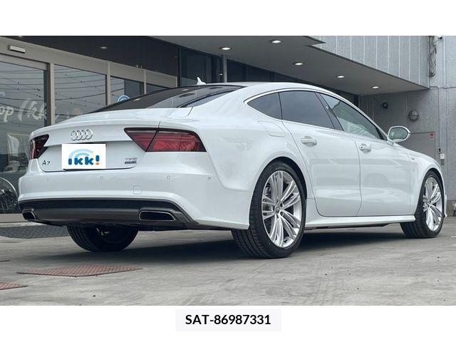 Audi A7 2015-06 261084-2