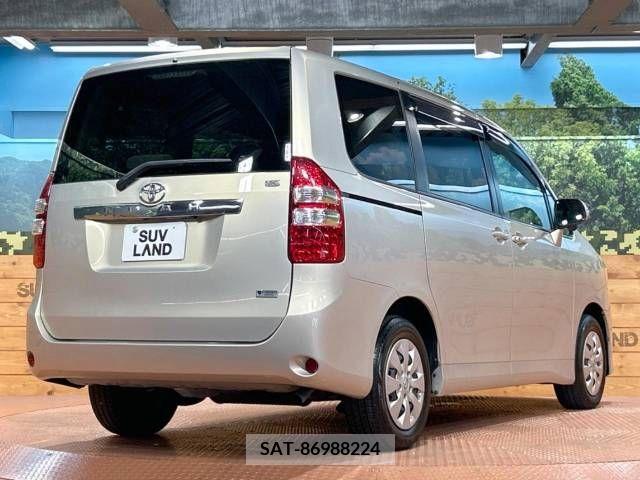 Toyota NOAH 2010-05 392830-18