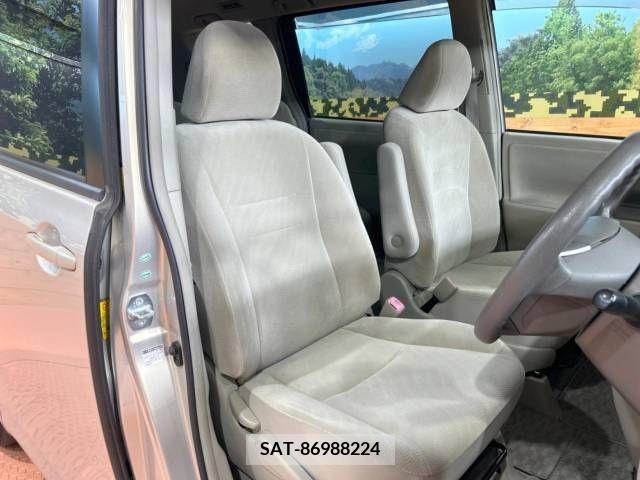 Toyota NOAH 2010-05 392830-8