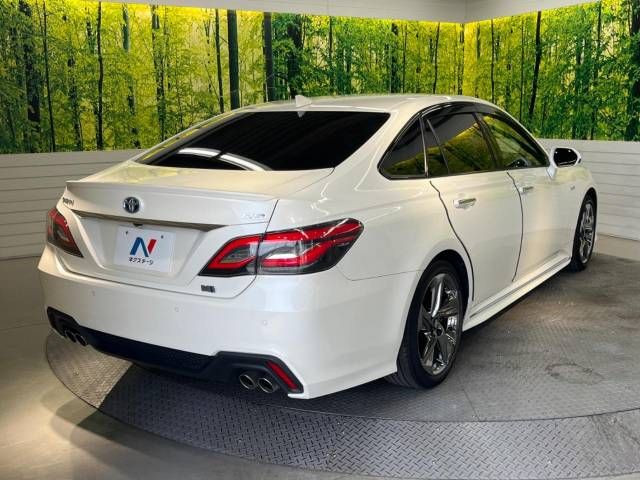 Toyota CROWN SEDAN 2018-06 194790-17