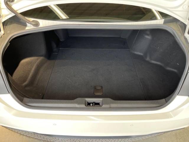 Toyota CROWN SEDAN 2018-06 194790-10
