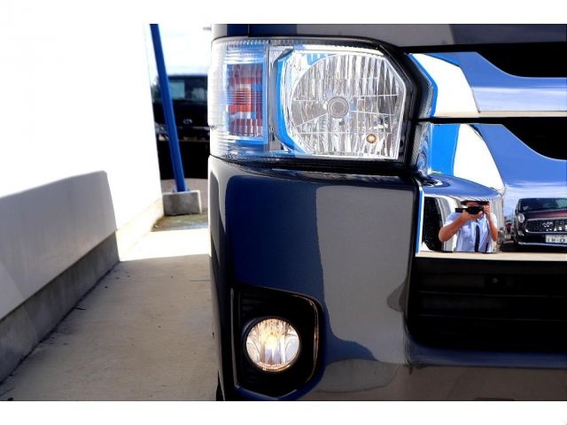 Toyota HIACE VAN 2017-01 11866-8