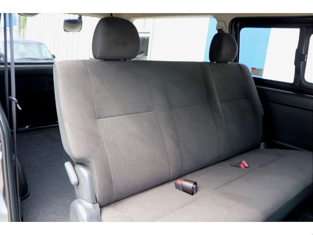 Toyota HIACE VAN 2017-01 11866-14