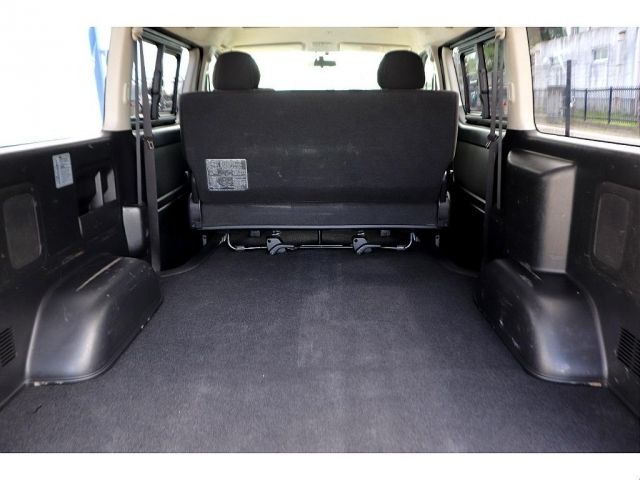 Toyota HIACE VAN 2017-01 11866-3